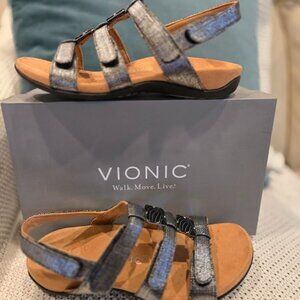 Vionic Amber Black Metallic Sandal Size 7